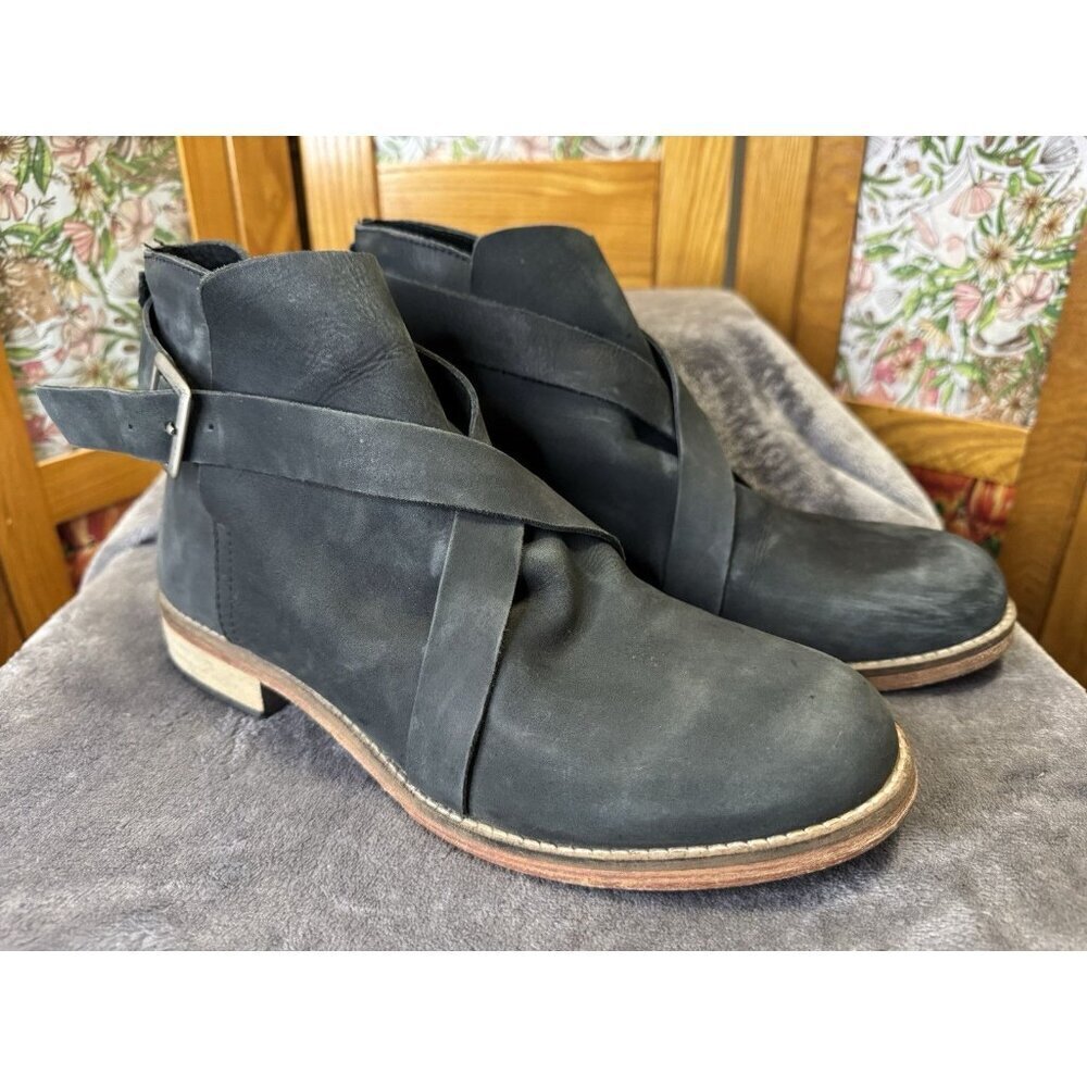 FREE PEOPLE Las Palmas Ankle Boots Womens 8.5 Black Leather Booties Strap 39